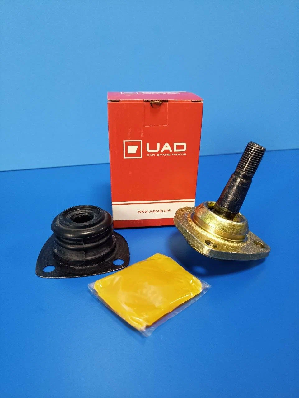 Шаровая опора Ваз 2101-07 нижняя усиленная со смазкой и пыльником БРТ UAD